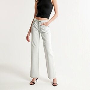 Abercrombie & Fitch Curve Love Baggy Mid Rise Jeans Size 34 NWT